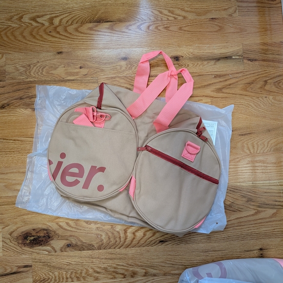 Glossier Tote/Gym Bag - Picture 2 of 3